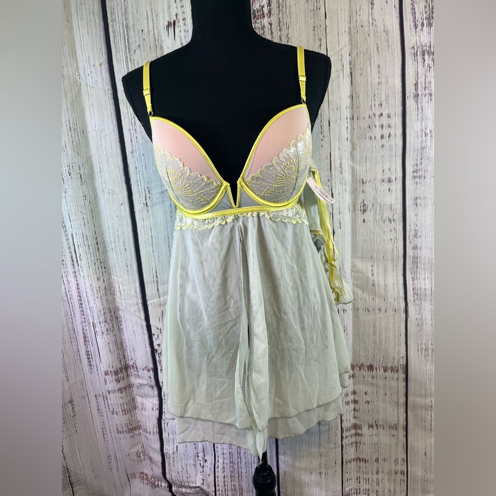 NWT Lingerie 2 Piece Set